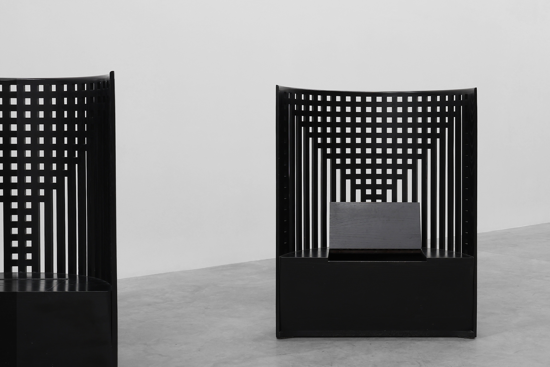 Pair of black Mackintosh Willow chairs by Atelier International, Italy 1980sthumbnail